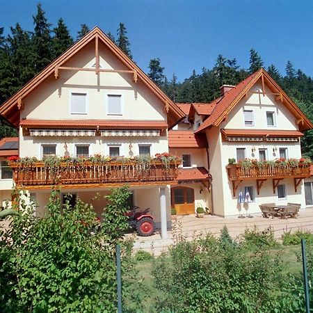 Haus Lenz Ferienwohnungen - Fam Ostermann Puchberg am Schneeberg Ngoại thất bức ảnh